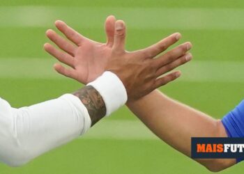 Live: the latest news from the transfer market