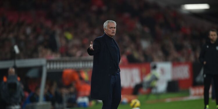 Mourinho explains Tomás Araújo’s change and shoots: «Deserved victory, but not beautiful»