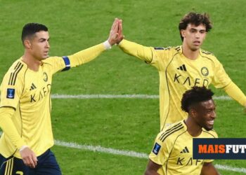 The world is already going around: Cristiano Ronaldo hits the ball and João Félix makes a “headlamp”