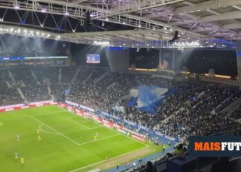 VIDEO: Estádio do Dragão paid tribute to Pinto da Costa in the triumph against AVS