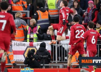 VIDEO: Wirtz’s appearance lights up Liverpool on Jota’s tribute day