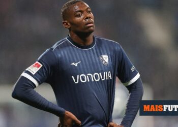 Alverca closes signing of French striker