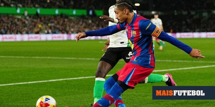 Barcelona: Raphinha misses game against Real Sociedad due to injury