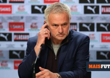 Benfica: Mourinho fails press conference again