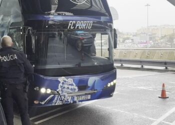 ‘Bês’ in sight and some fans at the airport: FC Porto’s departure to Plzen