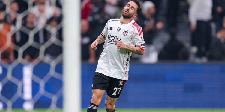 Besiktas demands that Benfica pay Rafa’s final wages