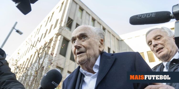 Blatter advises fans to avoid going to the USA for the 2026 World Cup