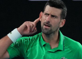Djokovic reaches Australian Open quarterfinals without playing