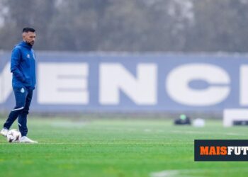FC Porto beats Farense in a private game