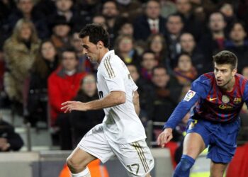«Good debut»: Piqué provokes Arbeloa after disastrous entry