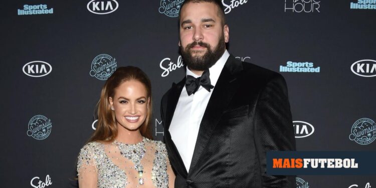 INCREDIBLE: Penis size leads former NFL star to sue ex-wife