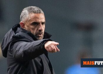 «If we are not cautious in the market, we will have 40 players in two months»
