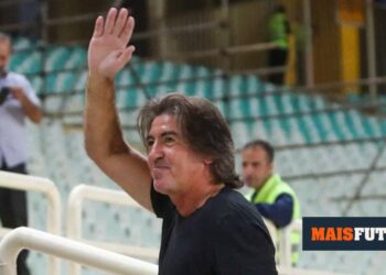 Iran: Sá Pinto returns to winning ways in title fight