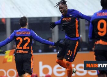 Italy: Inter turns disadvantage into rout over Pisa
