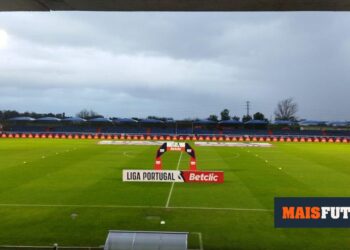 League: Alverca banned from registering players in three markets