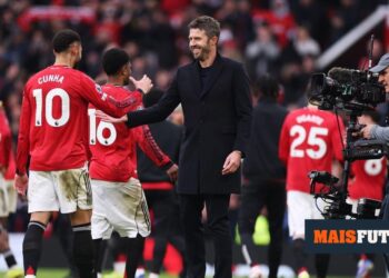Man. United beat rival City in Carrick’s debut (with Bruno’s recital)