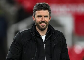 Manchester United begins “snitch hunt”