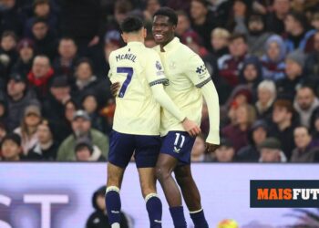 Premier: Aston Villa fails to attack second place and loses to Everton