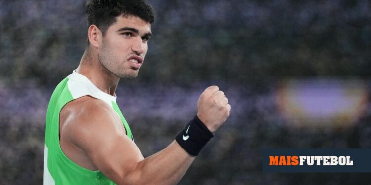 VIDEO: Alcaraz, Zverev and Sabalenka advance at Australian Open