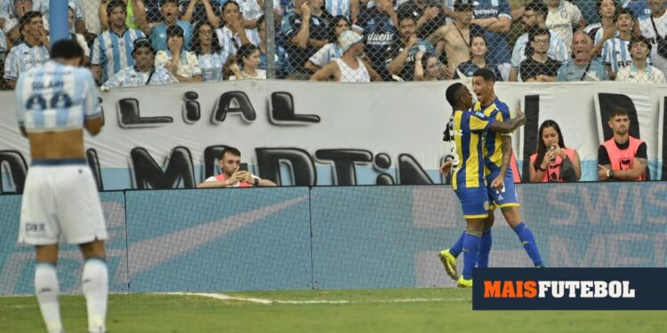 VIDEO: Di María scores a great goal with a perfect trivela