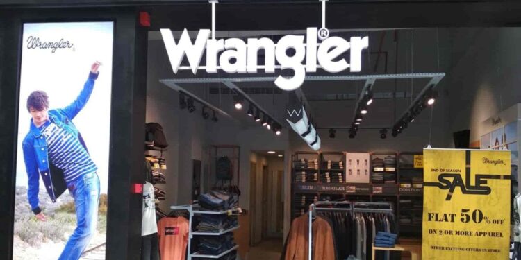 Wrangler jeans with up to 24% off prove that not everything needs to be reinvented
