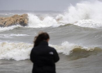 Yellow alert declared throughout Barcelona due to extreme winds