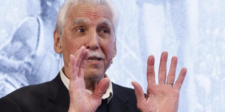 50 years after his record score of 65 points, Szczerbiak considers it “very difficult” to beat him