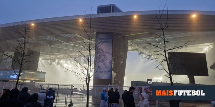 A lot of fog in Porto does not threaten the classic for now: visibility at pitch level is good