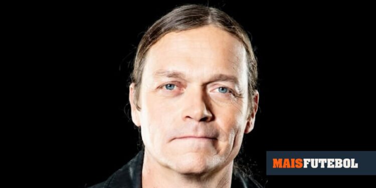 Brad Arnold, lead singer of 3 Doors Down, has died