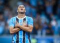 Carlos Vinicius suits Botafogo, leaving the lead