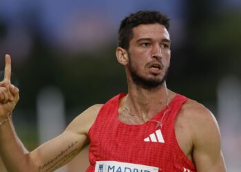 Quique Llopis destroys Spanish 60 meter hurdles record