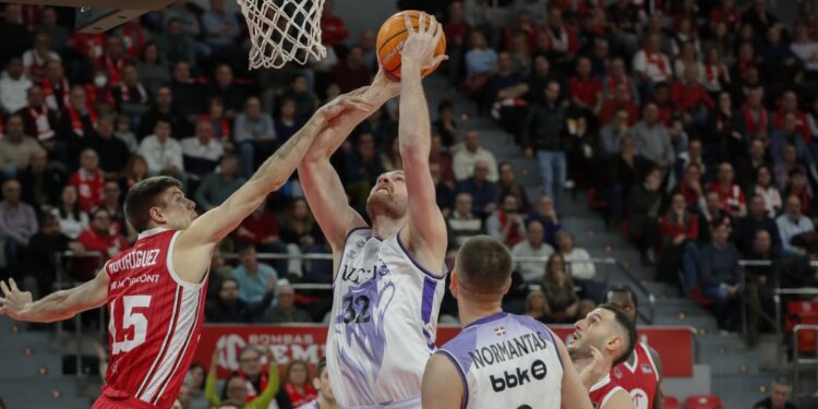 Surne Bilbao adds their sixth consecutive victory against a demanding Casademont