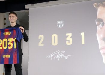 The boy from El Campillo seals his story with the Barça of his life