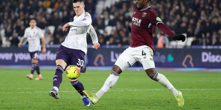 United draw narrowly