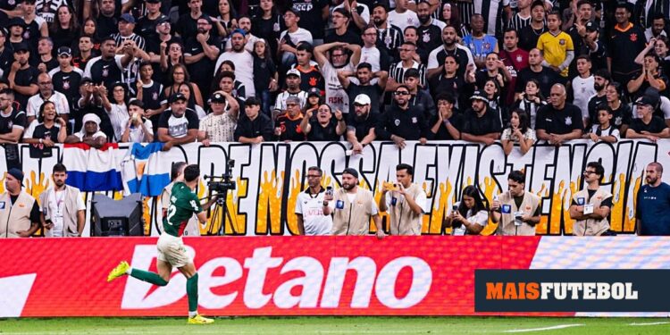 VIDEO: Depay slips on the penalty, Abel is sent off and Palmeiras wins